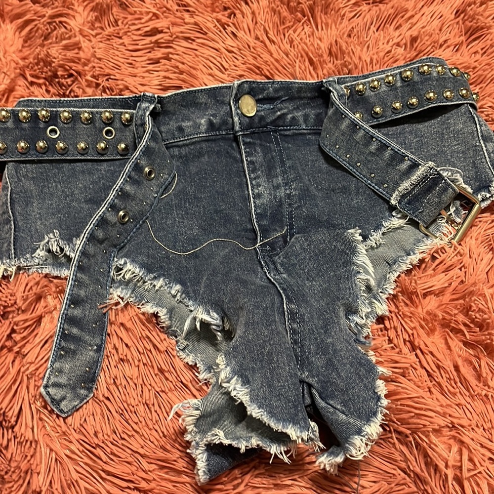 Shorts set - Picture 6 of 7